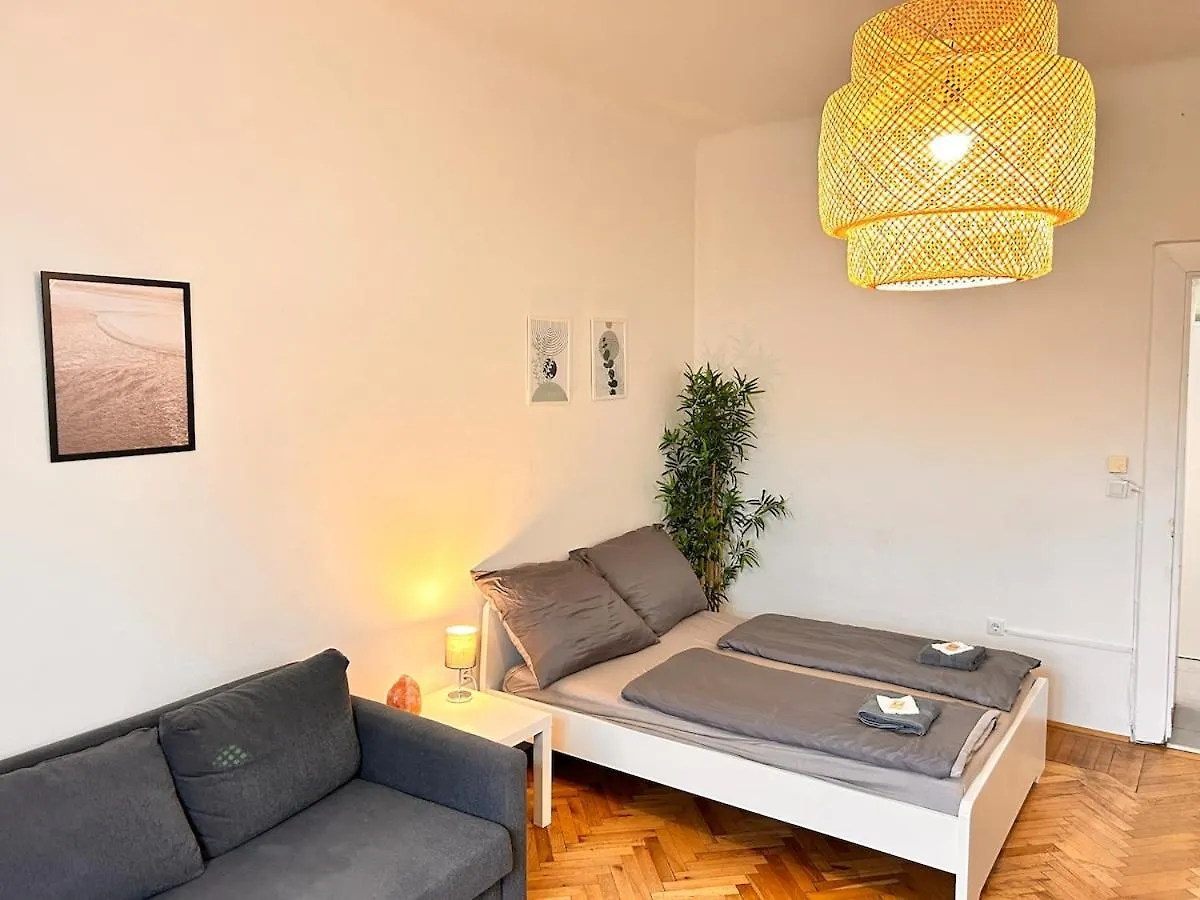 Bright & Cozy Apartment In City Center Vienna 32